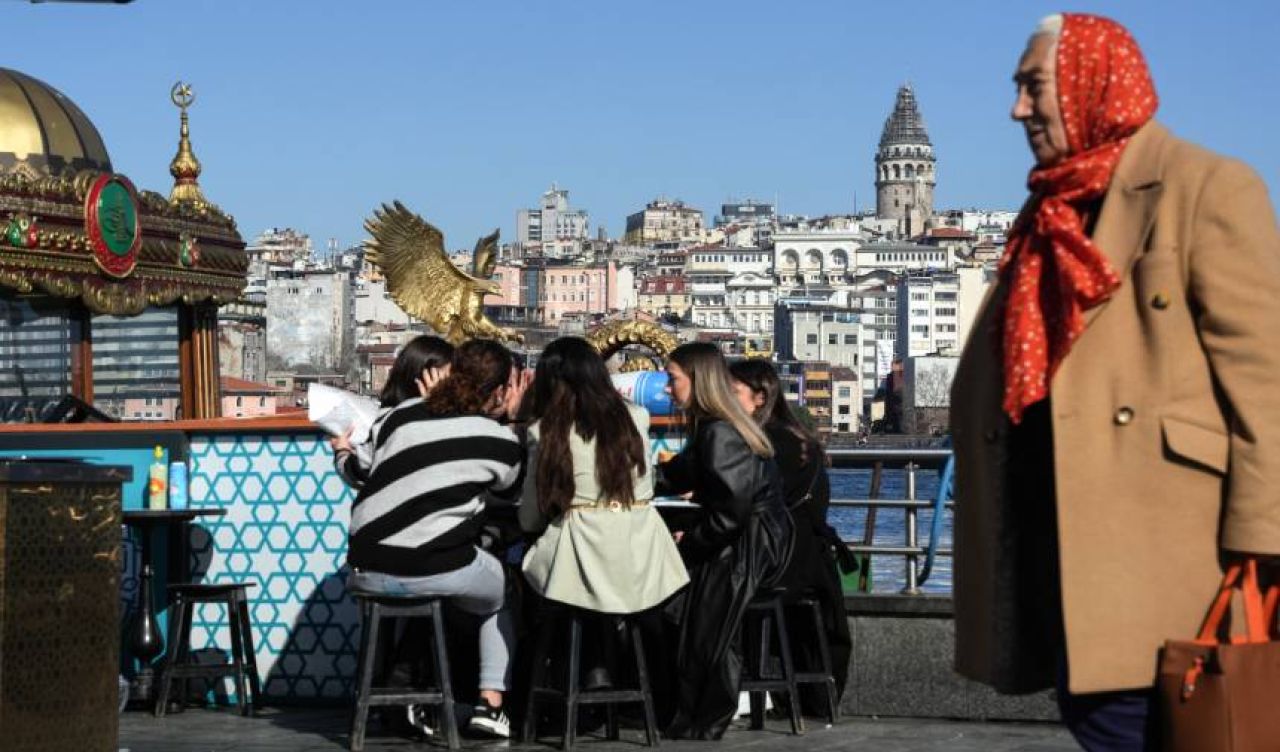 İstanbul'da bahar havası! Termometreler 17 dereceyi gösterdi