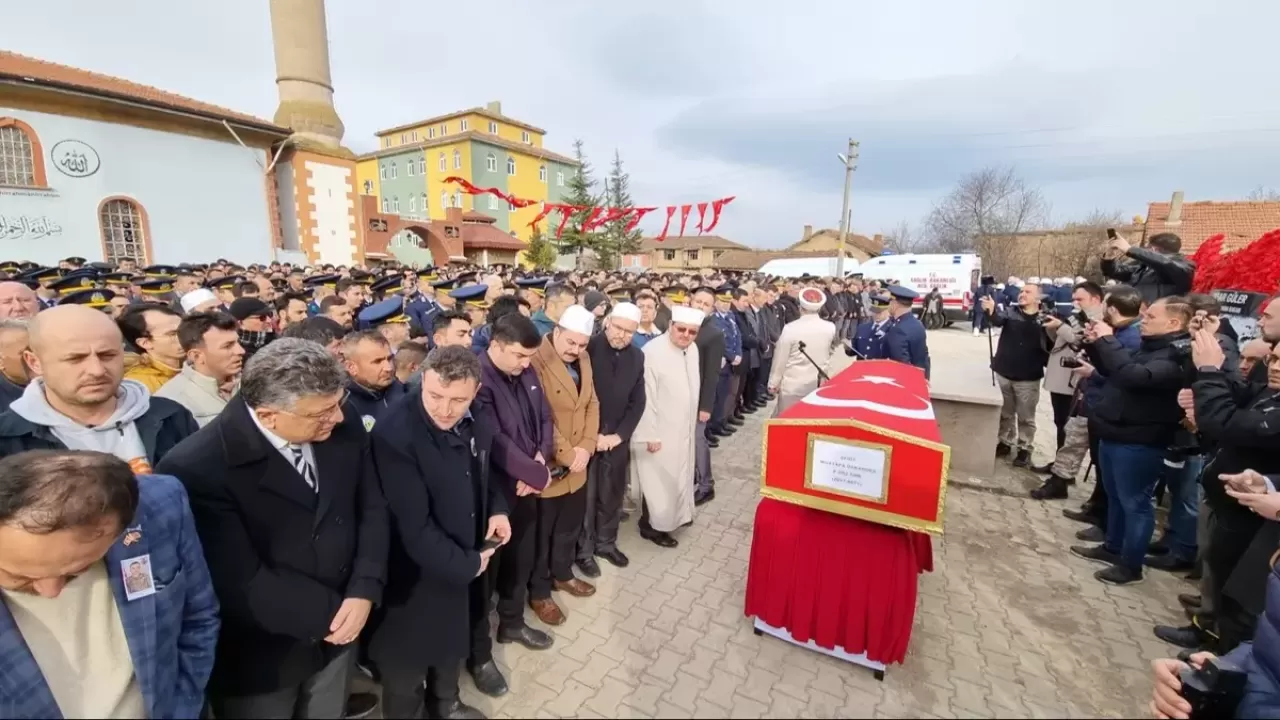 Şehit Mustafa Özkardeş son yolculuğuna uğurlandı