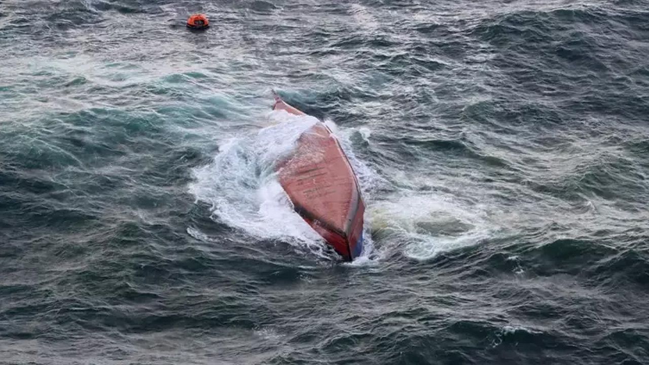 Japonya açıklarındaki tanker kazası: 8 ölü