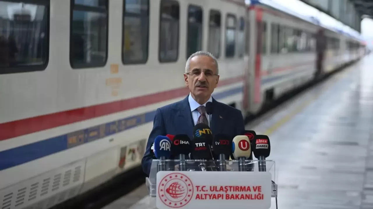 Ankara-Sivas YHT hattına hizmet verecek iki gar binası açıldı