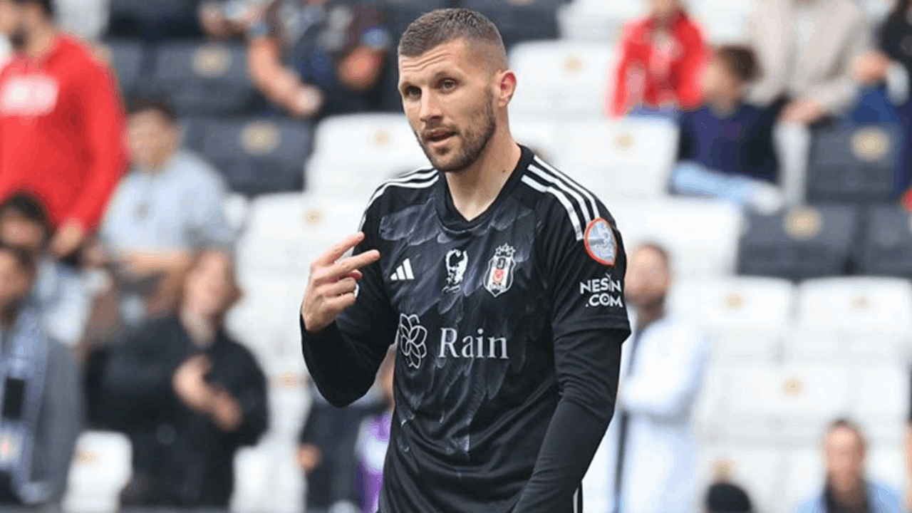 Beşiktaş'ta Ante Rebic'in ayrılık şartı