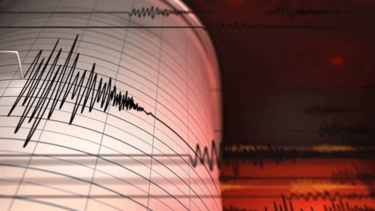 Yunanistan'da 5,7 büyüklüğünde deprem