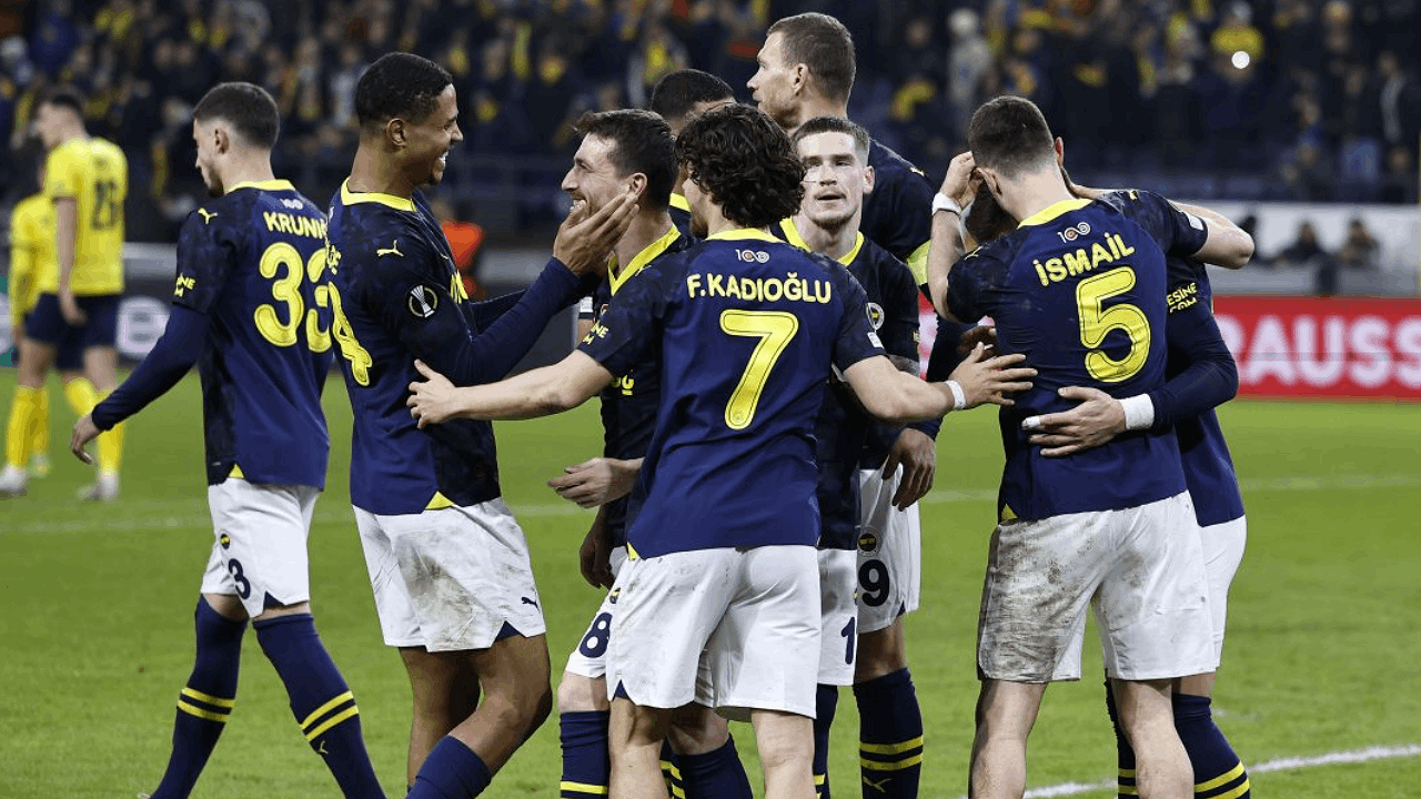 Fenerbahçe çeyrek final için sahaya çıkıyor