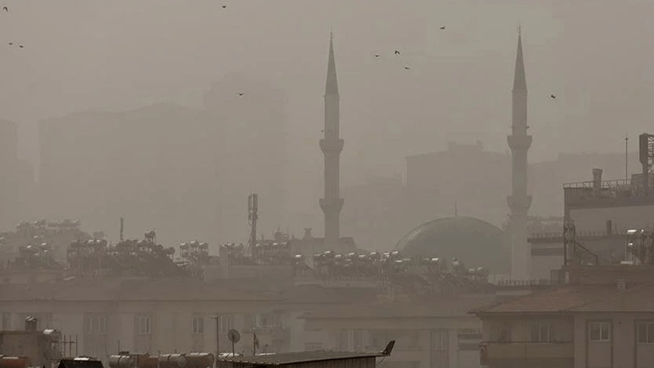 Meteoroloji'den 14 il için sarı kodlu uyarı: İstanbul'a toz yağacak