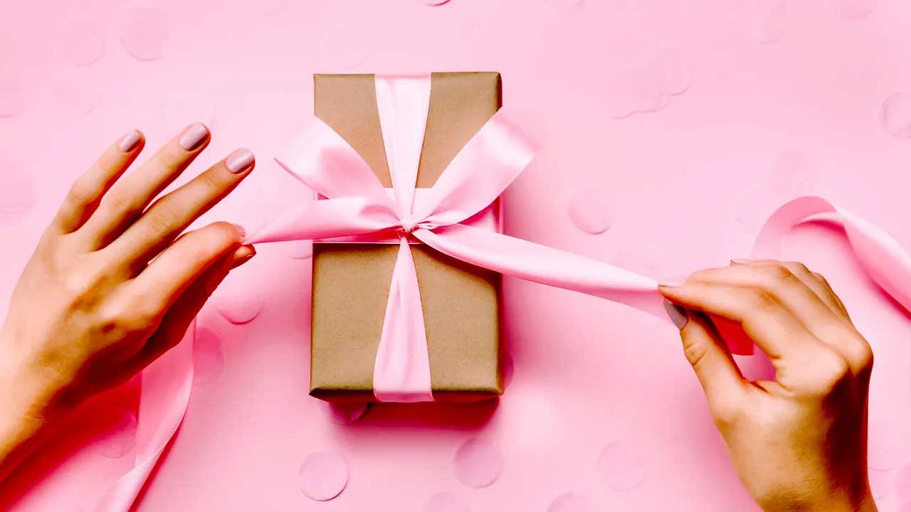 Kadınlar Günü hediye fikirleri neler? 8 Mart Dünya Kadınlar Günün'de ne hediye alınır?