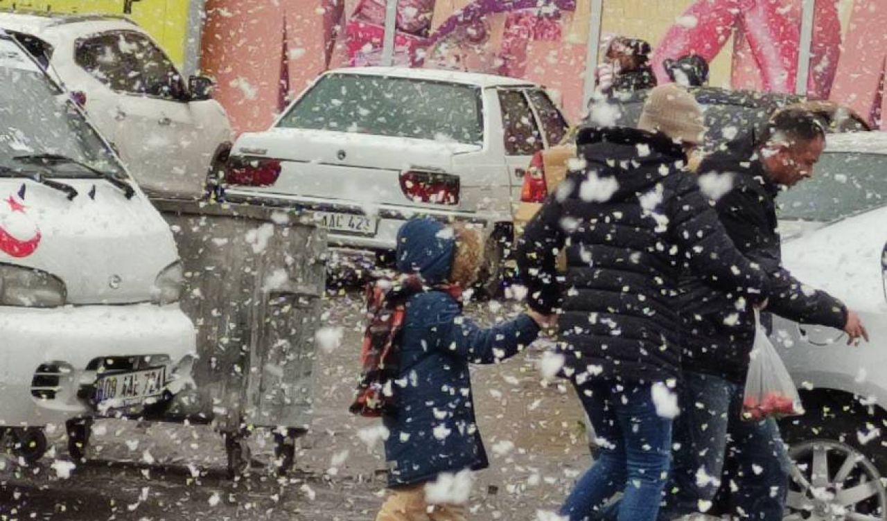 Mart ayında kar sürprizi! Hava sıcaklığı eksi 4'e düştü