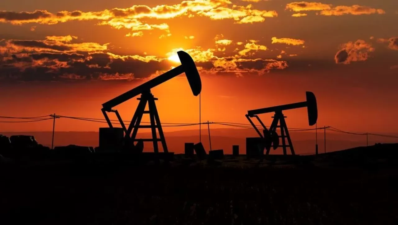 Brent petrolün varil fiyatı 79,92 dolar