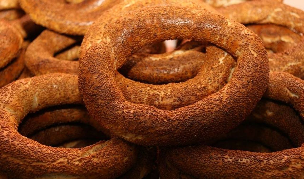 Simit yedikten sonra hastanelik olan genç kız yoğun bakıma alındı