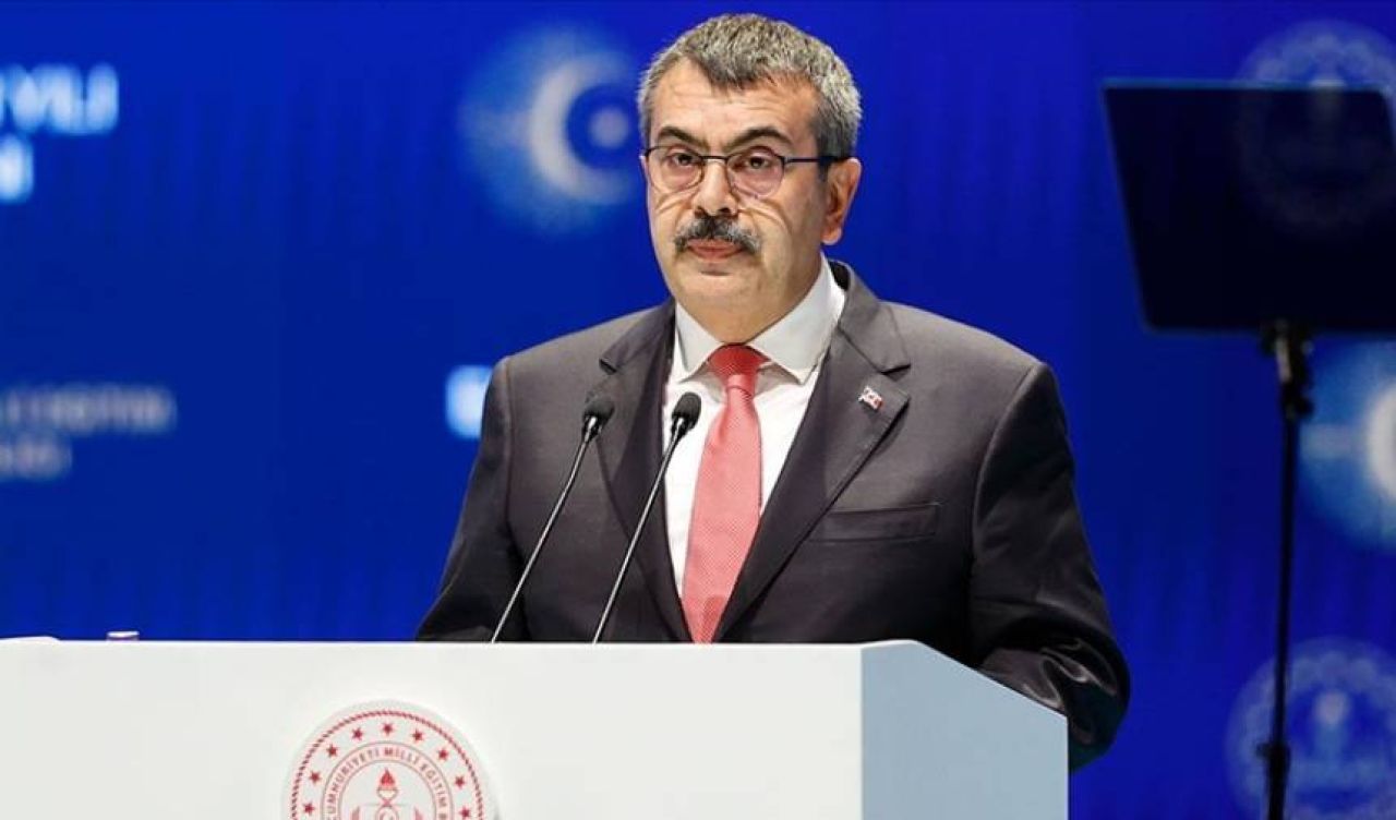 Bakan Tekin: Türkiye'nin başına da aynı çorapları örelim diye bekliyorlar