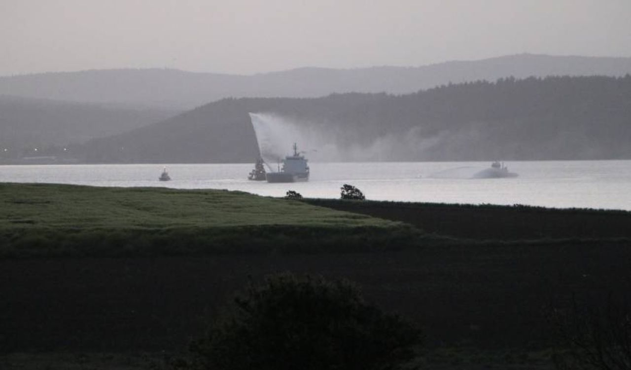 Çanakkale Boğazı’nda kuru yük gemisinde yangın çıktı