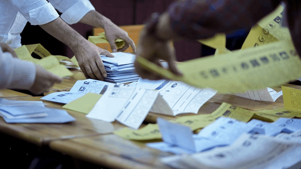 Çıldır'da kura sonucu AK Parti adayı başkan seçildi