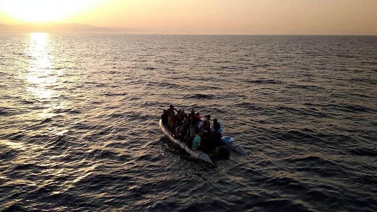 İzmir açıklarında düzensiz göçmen hareketliliği