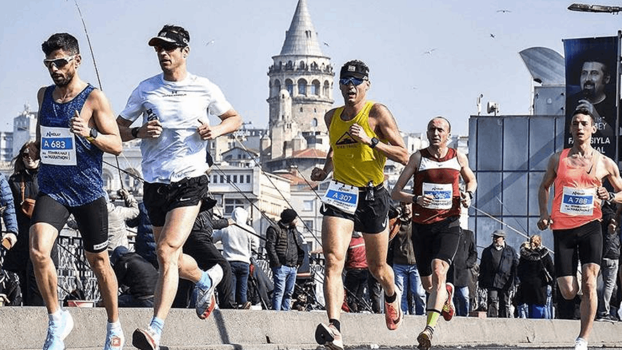 İstanbul'da bazı yollar maraton nedeniyle pazar günü trafiğe kapatılacak