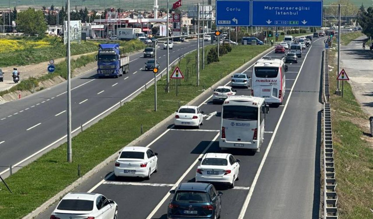 Tekirdağ'dan İstanbul yönüne trafik yoğunluğu