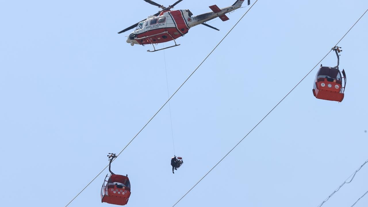 Teleferik kazasıyla ilgili 12 şüpheli adliyede