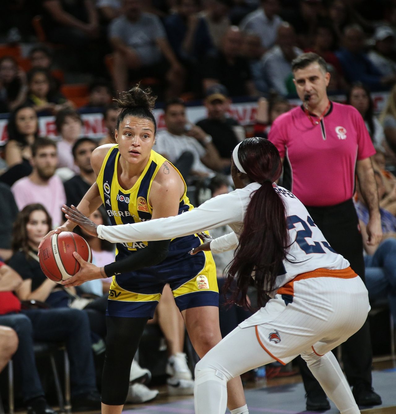 Kadınlar Basketbol Süper Ligi'nde Fenerbahçe üst üste 6. kez şampiyon