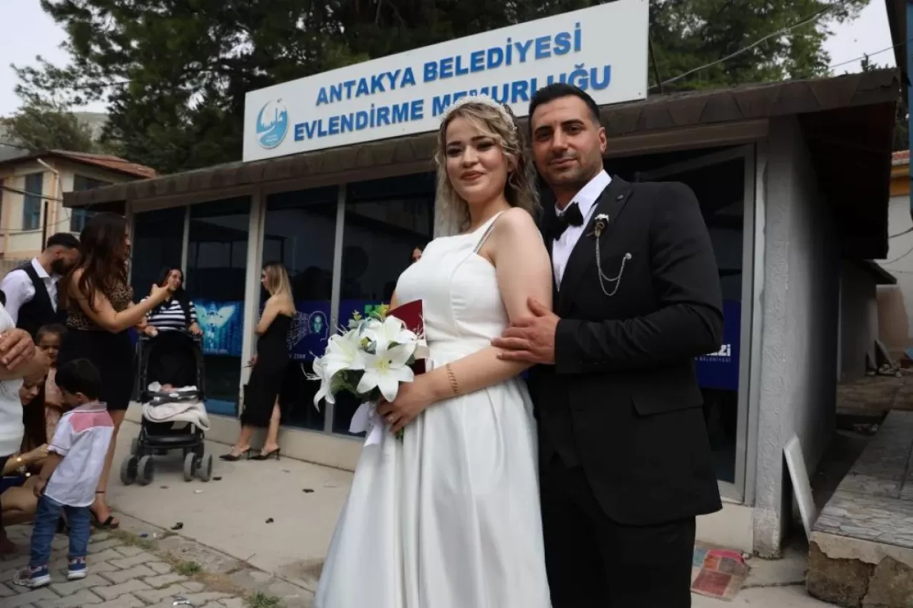 Evlilik kredisine başvurusu onaylanan çiftlerin telaşı başladı