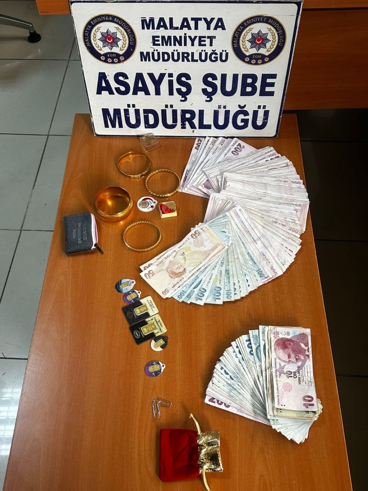 Malatya'da telefon dolandırıcılığı polisin müdahalesiyle önlendi