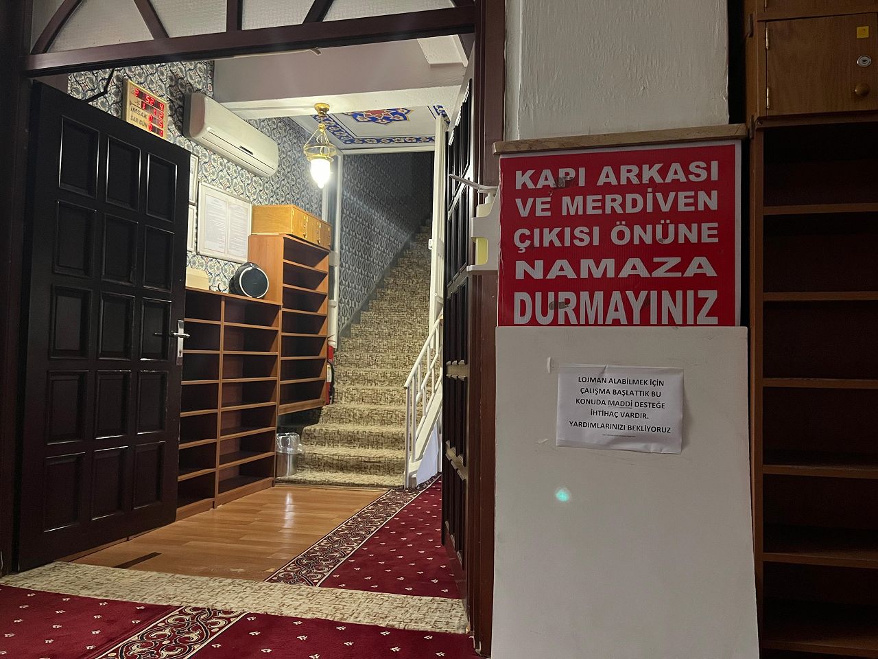 Ev olmadan gelmem diyen müezzine çareyi cemaatte aradılar