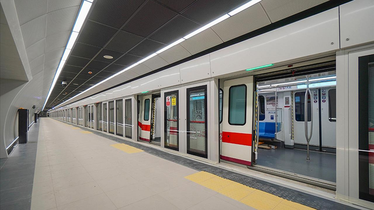 Taksim ve Şişhane metro istasyonu kapatıldı