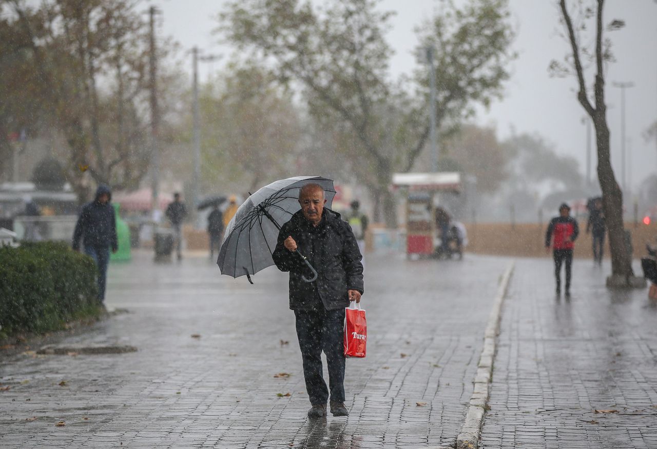 Doğu Akdeniz için sağanak uyarısı