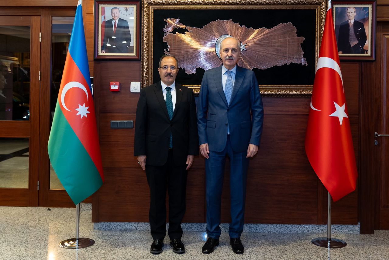 TBMM Başkanı Kurtulmuş, Türkiye'nin Bakü Büyükelçiliği'ni ziyaret etti