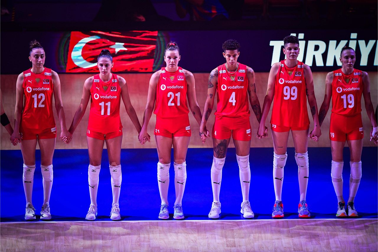 A Milli Kadın Voleybol Takımı, Milletler Ligi'nde finallere kalmayı garantiledi