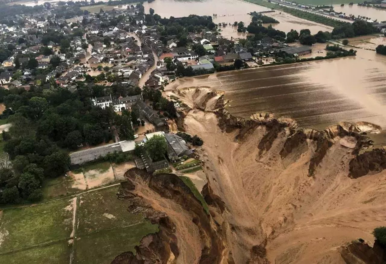 Almanya’da sel felaketi: 5 ölü, 1 kayıp