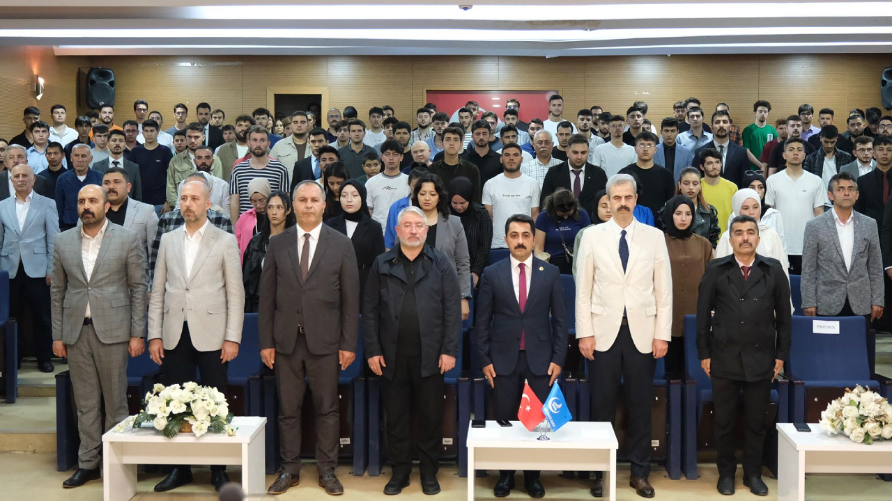 Çorum Ülkü Ocaklarından Türk-İslam Ülküsü Semineri