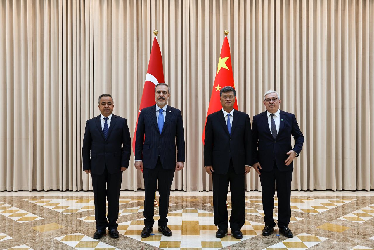 Dışişleri Bakanı Fidan, Sincan Uygur Özerk Bölgesi'nde temaslarda bulundu