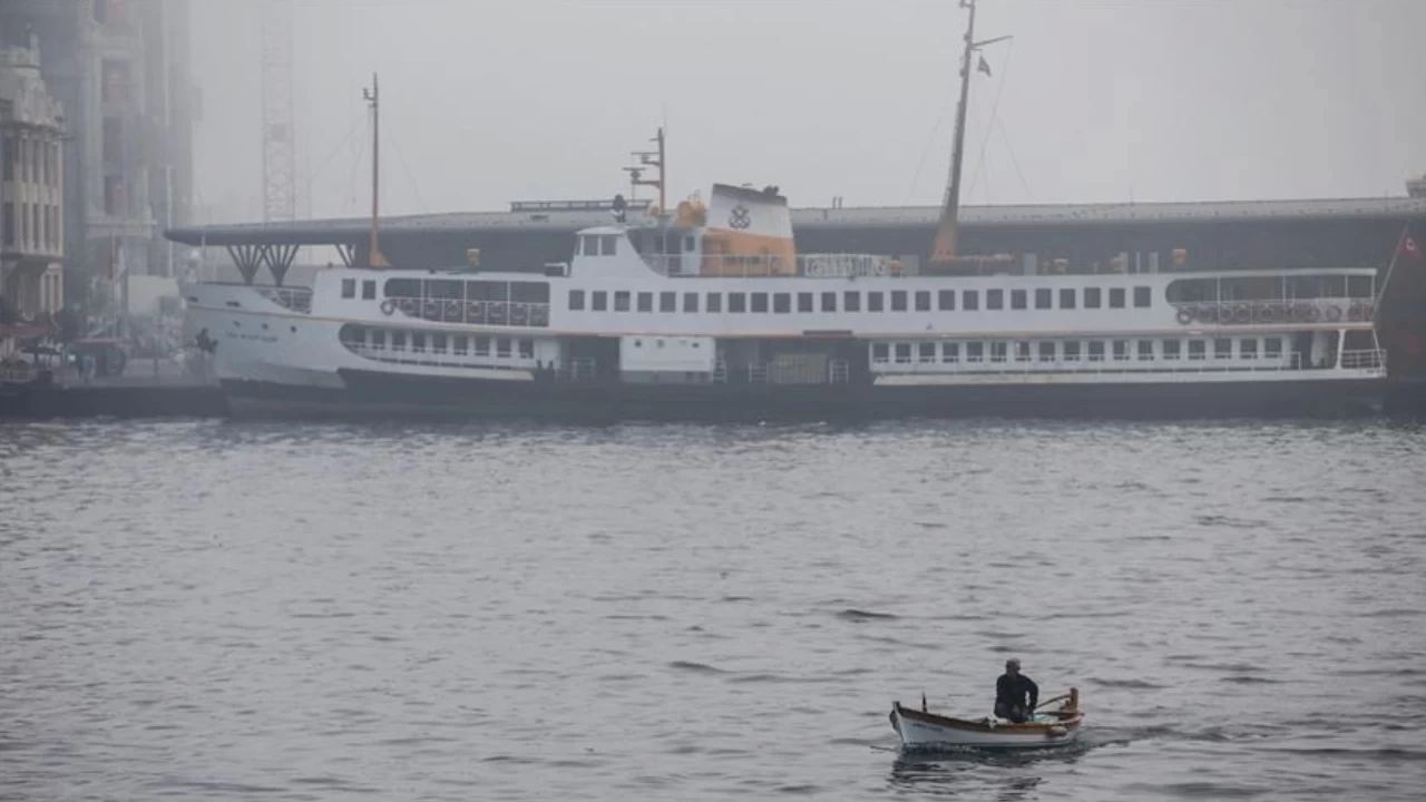 İstanbul’da deniz ulaşımına sis engeli