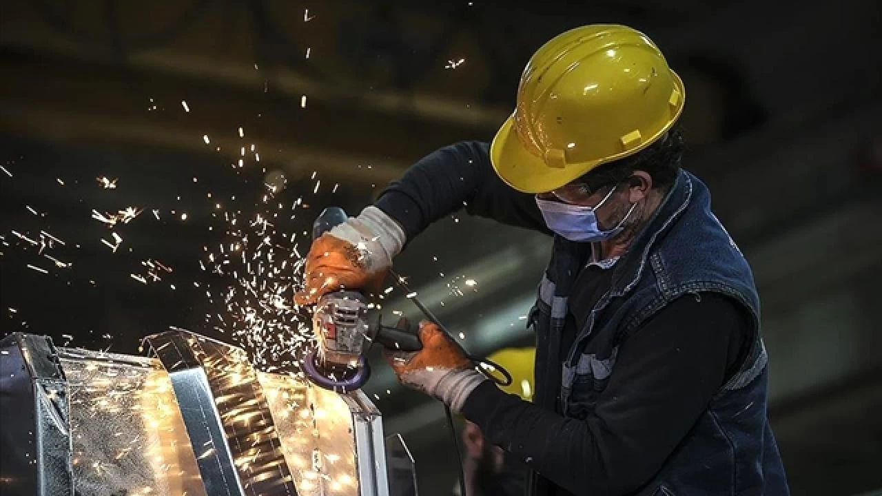 Sanayi üretimi aylık yüzde 1,6 azaldı