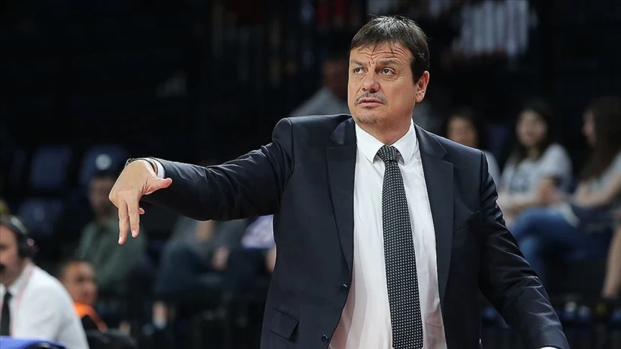 Ergin Ataman'ın çalıştırdığı Panathinaikos, derbide Olympiakos'u mağlup etti