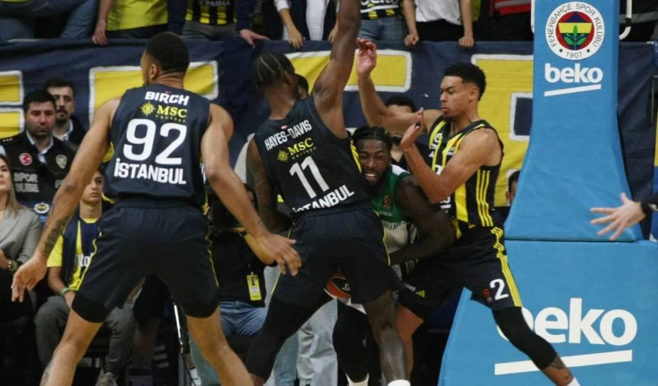 Fenerbahçe Beko EuroLeague'de 2. mağlubiyetini aldı