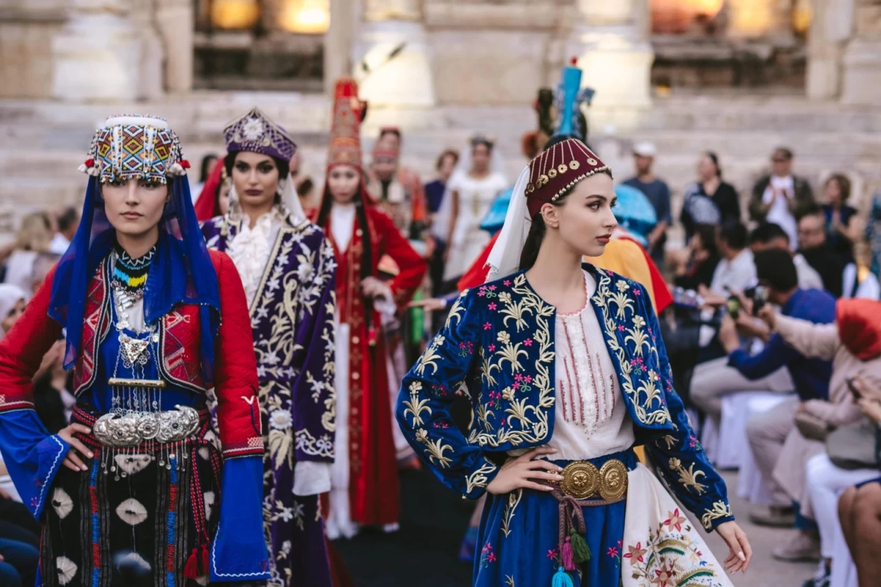 İzmir’de Türk Dünyası moda haftası