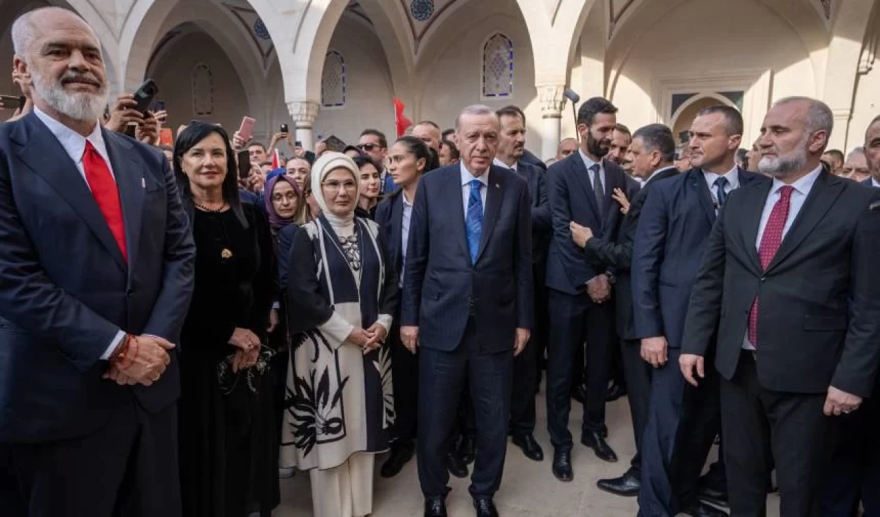 Cumhurbaşkanı Erdoğan ile Arnavutluk Başbakanı Rama, Namazgah Camii'ni ibadete açtı