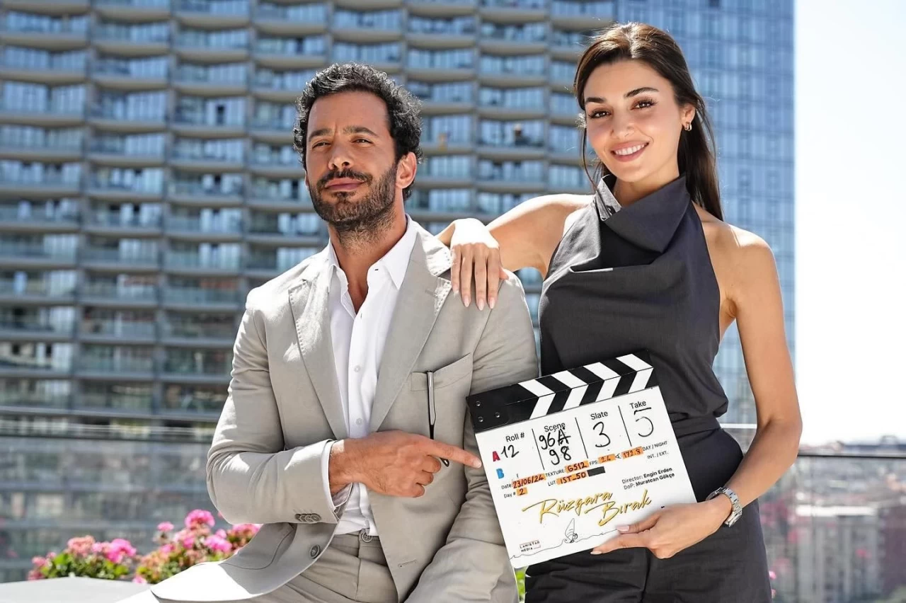 Barış Arduç ve Hande Erçel'in romantik buluşması