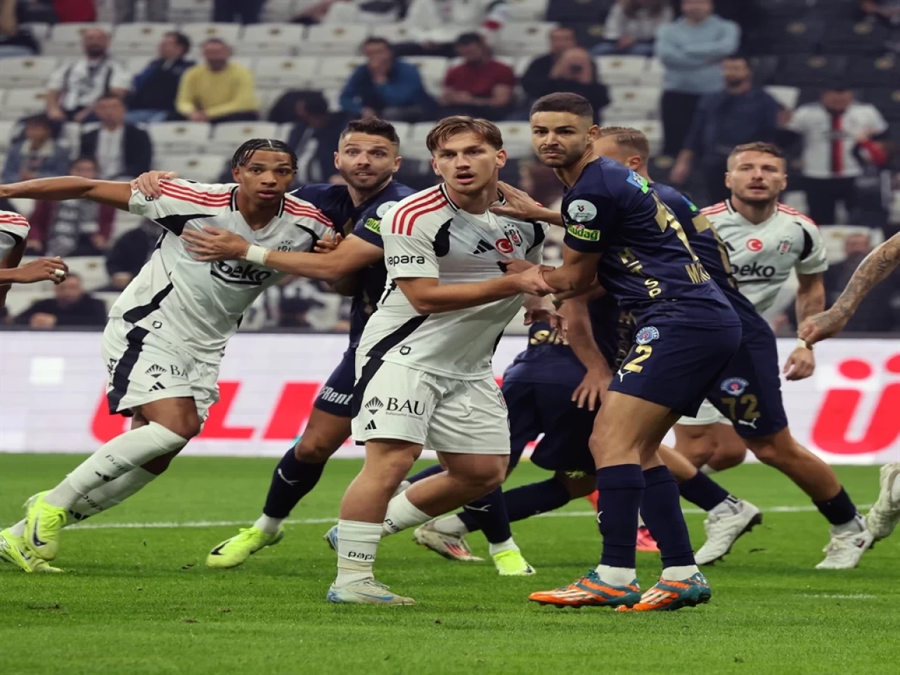 Kasımpaşa Beşiktaş karşısından geriden gelerek kazandı! Beşiktaş: 1 Kasımpaşa: 3 | Beşiktaş Kasımpaşa Maç Özeti