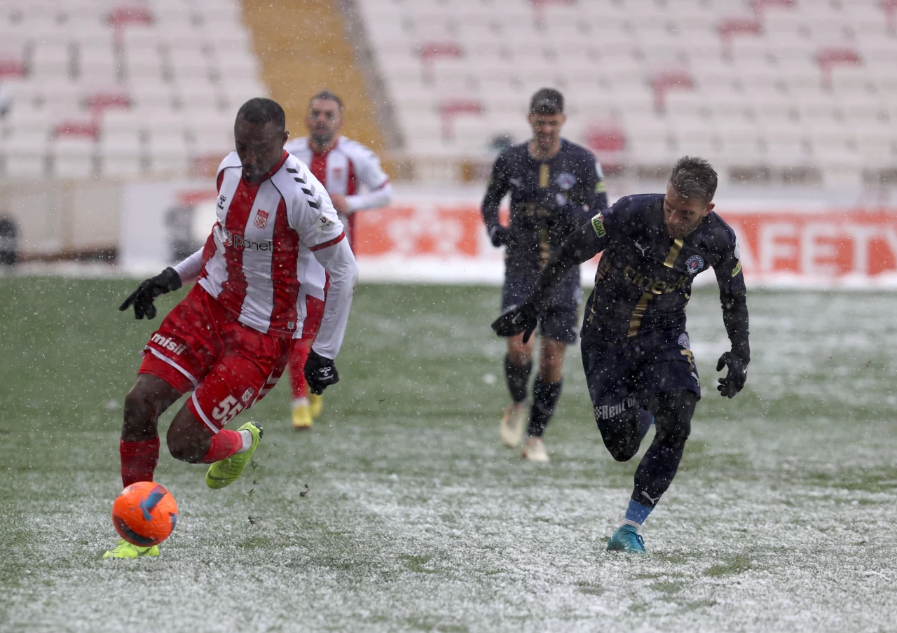 Karlı maçta gol sesi çıkmadı | Sivasspor 0 Kasımpaşa 0 maç sonucu