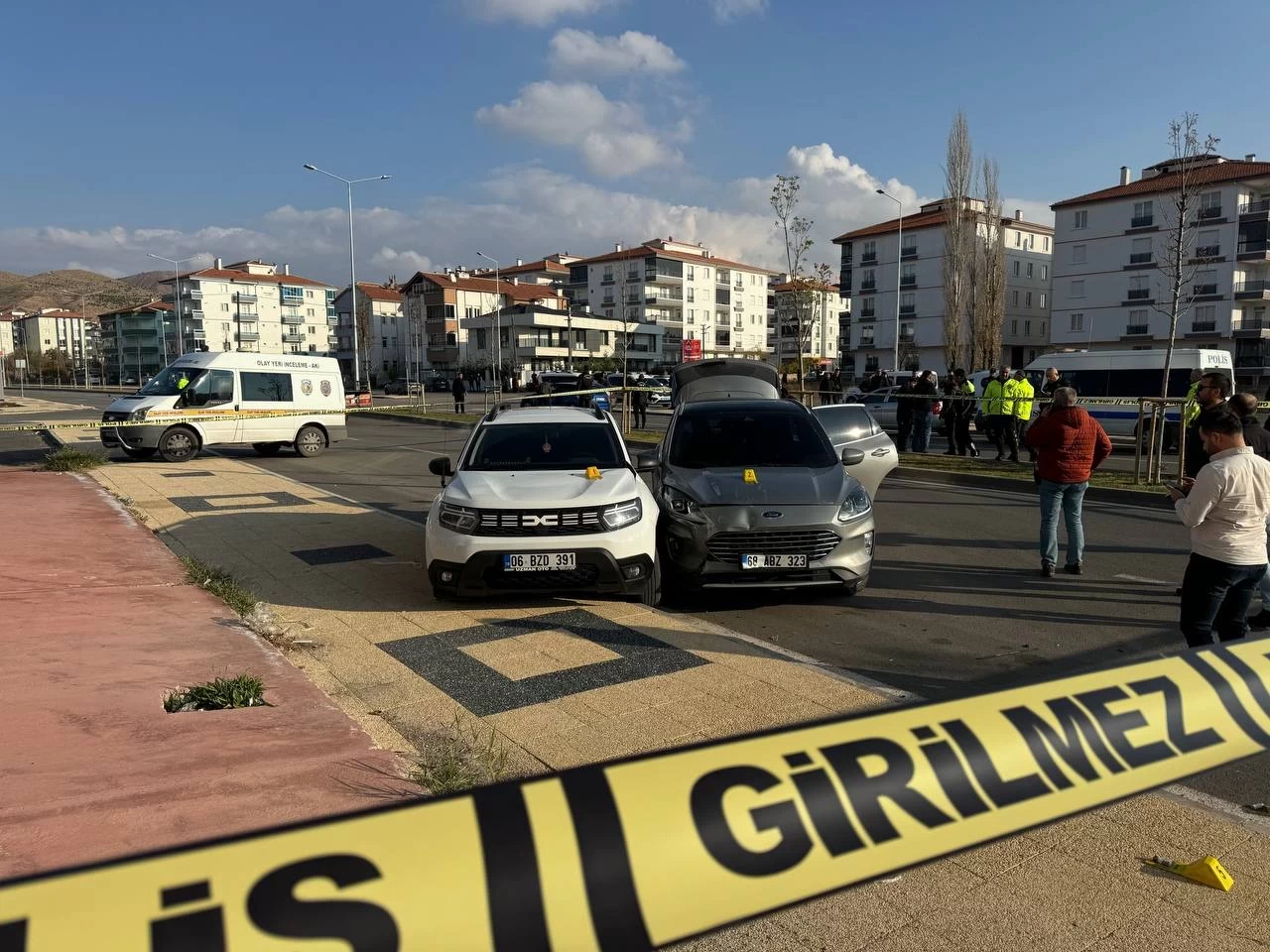 Aksaray'da park yeri kavgası kanlı bitti: 2 yaralı