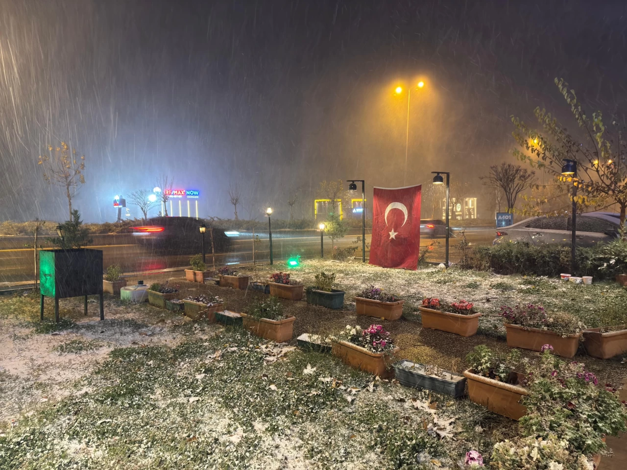 Ankara'nın yüksek kesimlerinde kar yağışı etkisini sürdürüyor