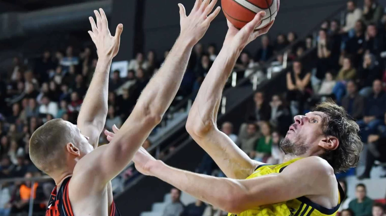 Fenerbahçe Beko, galibiyet serisini sürdürdü