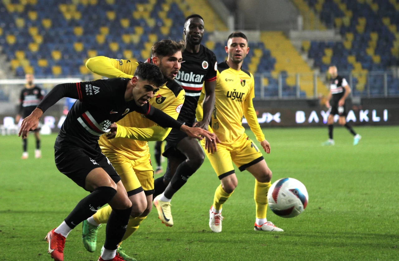 Gençlerbirliği, İstanbulspor'u 2-1 mağlup ederek galibiyet serisini sürdürdü