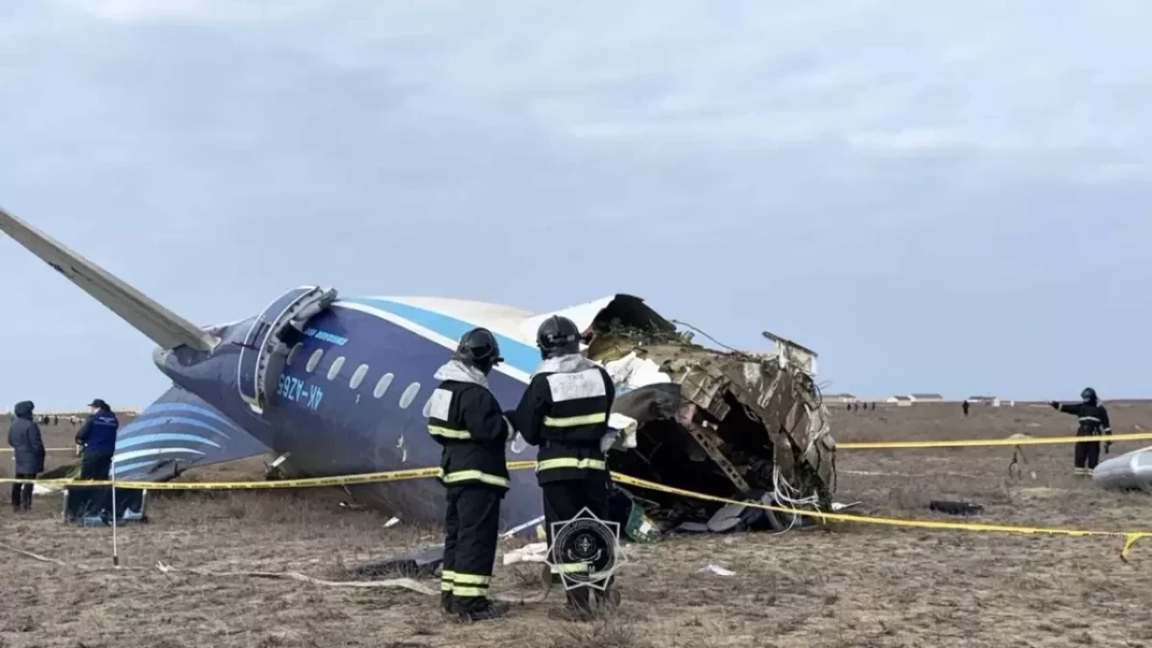 Azerbaycan’da uçak kazasının ardından kurulan komisyondan "tıbbi yardım" talimatı