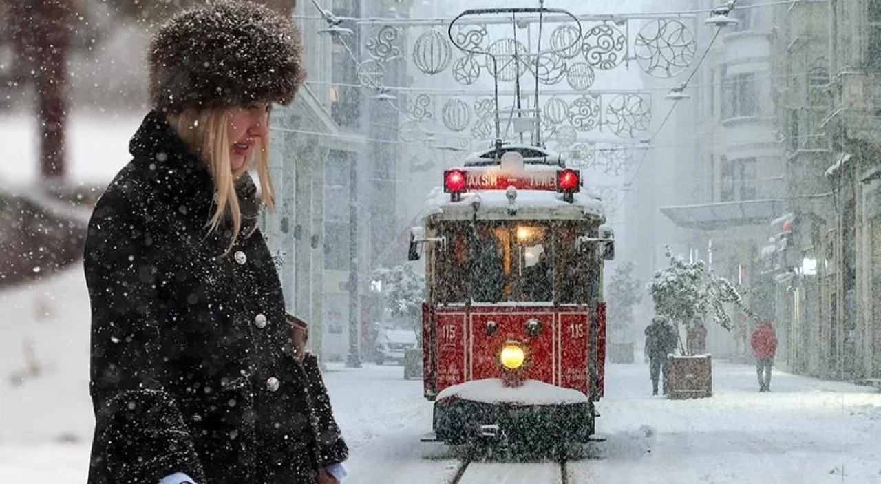 İstanbul'da kar kapıyı erken çaldı! Bugün bu ilçelere kar geliyor