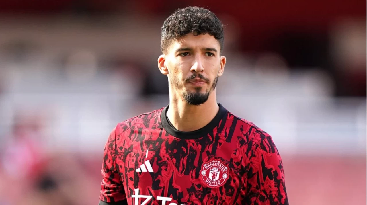 Manchester United'tan ayrılması beklenen eski Fenerbahçeli Altay Bayındır’a Galatasaray talip