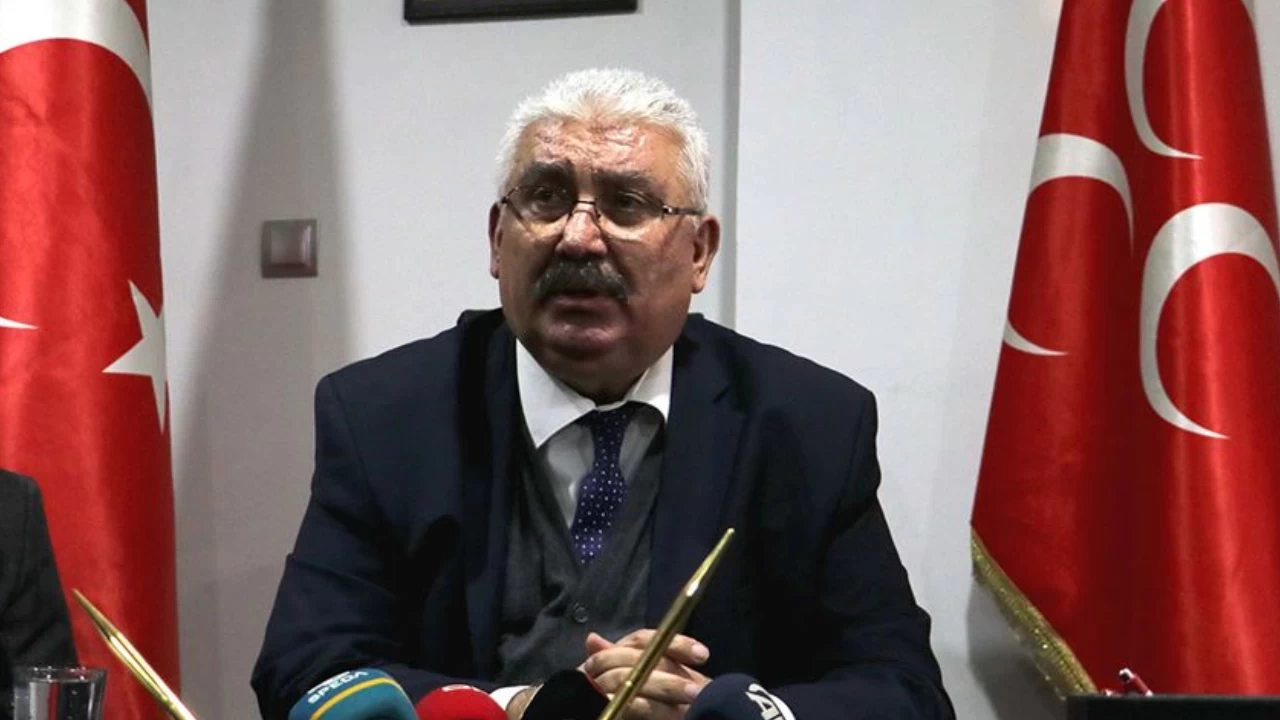 MHP'li Semih Yalçın: Özel, CHP'yi siyasi çıkmaza sürüklemektedir