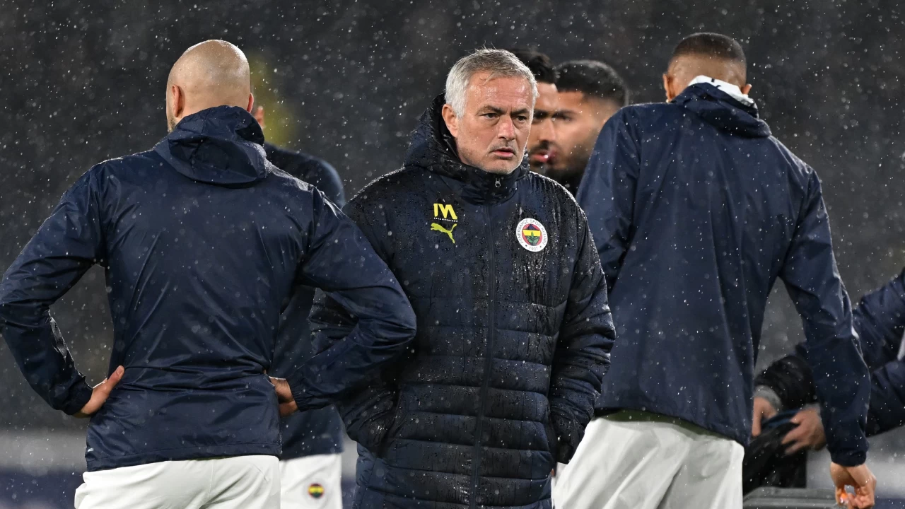 Fenerbahçe'de Mourinho'dan Başakşehir maçında kadroda 7 değişiklik