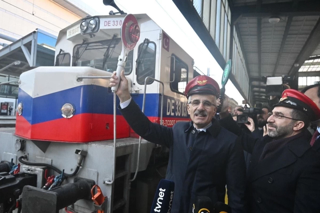 Abdulkadir Uraloğlu, Turistik Doğu Ekspresi'ni uğurladı