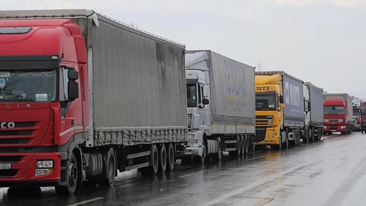 Bakan Uraloğlu: Türkiye-Azerbaycan transit geçiş belgesi kotası 100 bine yükseldi